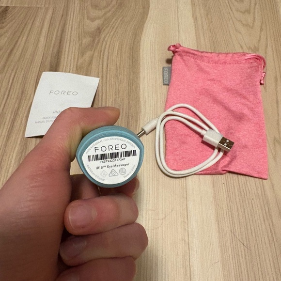 FOREO Iris eye massager Mint like new - Picture 3 of 3